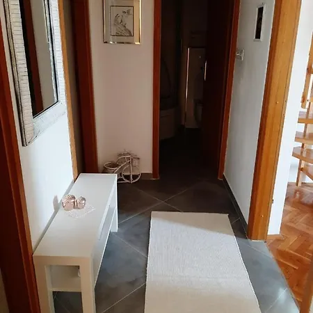 With A Parking Space Jelsa, Hvar - 4019 Apartament
